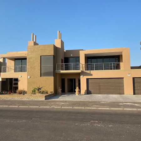 Mukulela Bed & Breakfast Walvis Bay Bagian luar foto