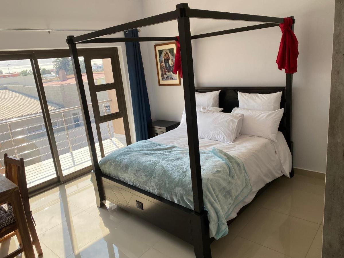 Mukulela Bed & Breakfast Walvis Bay Bagian luar foto