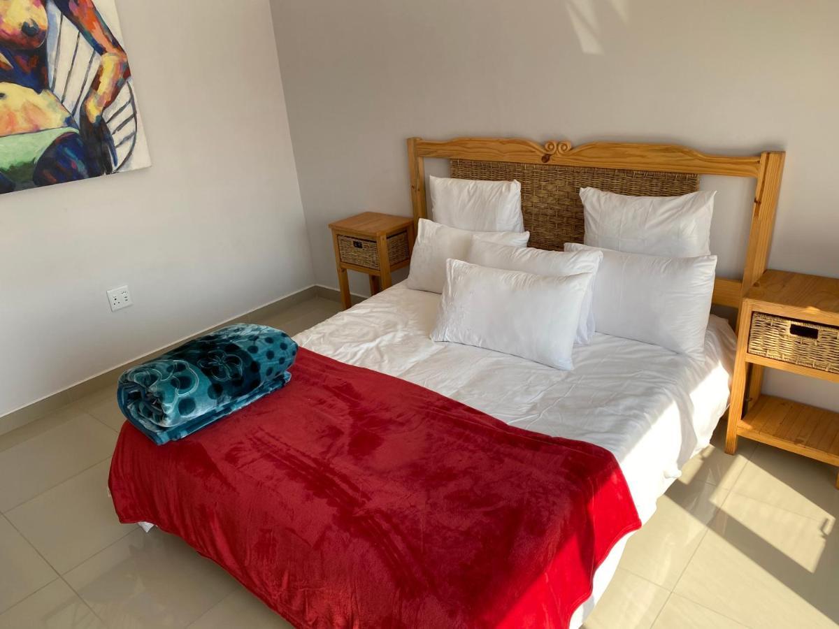 Mukulela Bed & Breakfast Walvis Bay Bagian luar foto