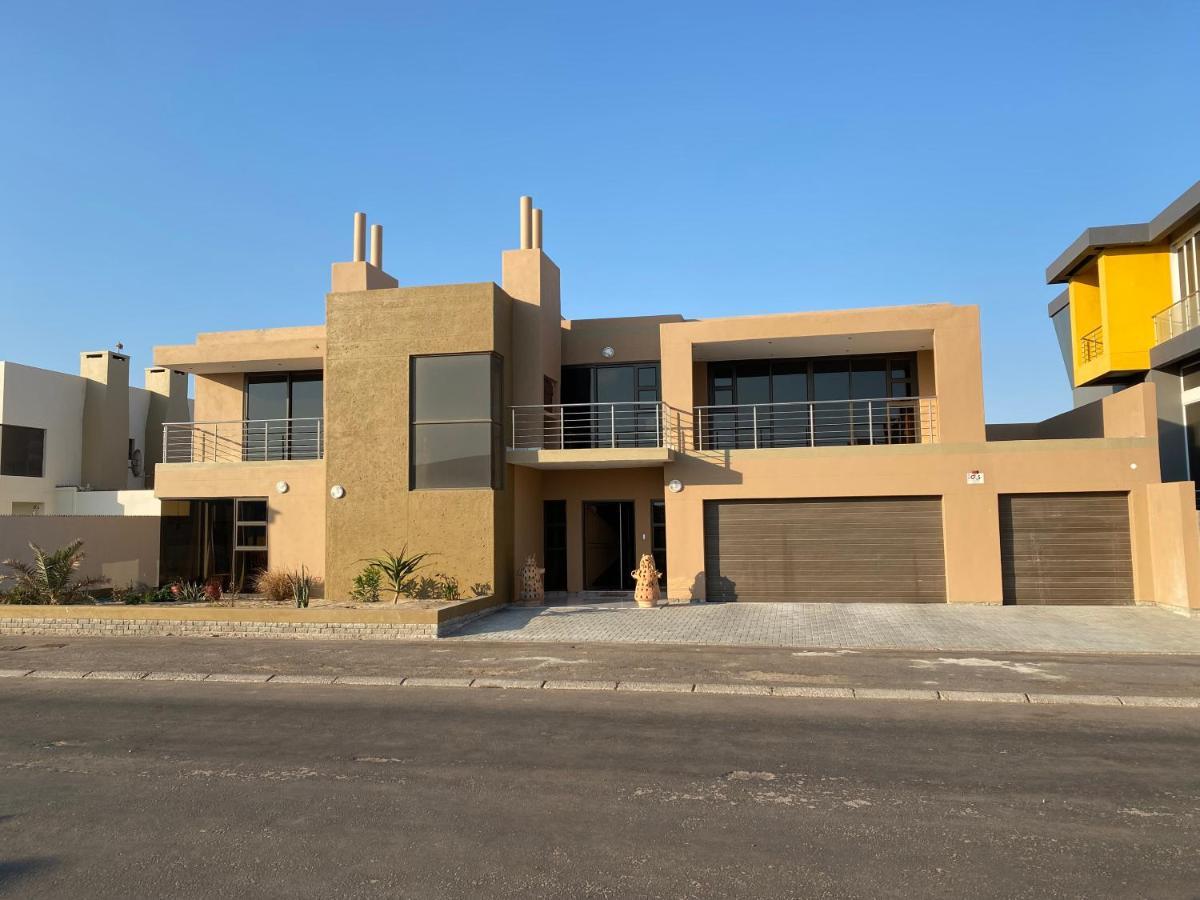 Mukulela Bed & Breakfast Walvis Bay Bagian luar foto