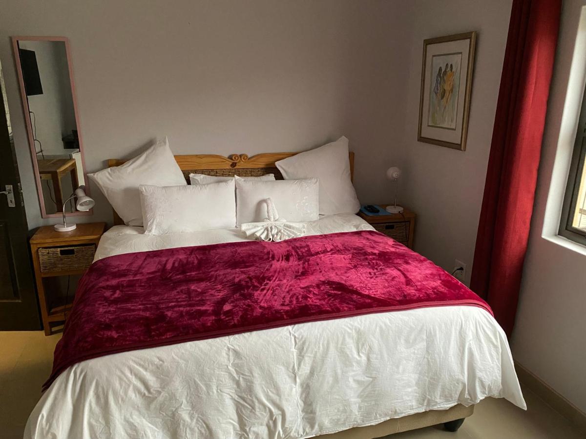 Mukulela Bed & Breakfast Walvis Bay Bagian luar foto